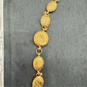 Chanel Elegant Gold Women's Bracelet